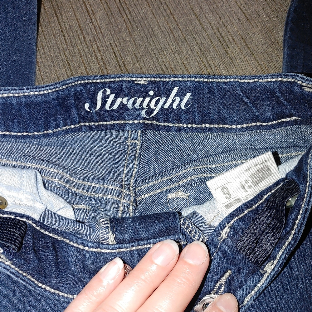 SOLD! ADORABLE 4 piece Girl's Jean Bundle! - Picture 7 of 7